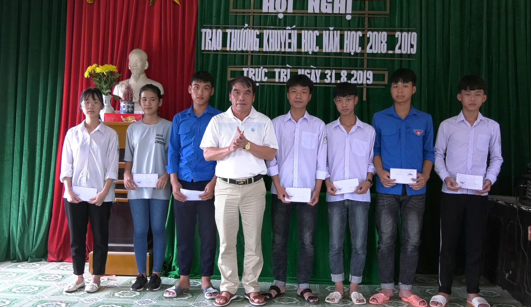 Trao thưởng 2019